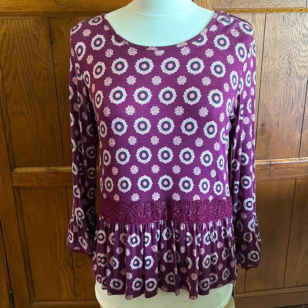 NWT⭐️BOHO Peplum TOP💜Crocheted LACE & 3/4 Bell Sleeves Size Small by Takara